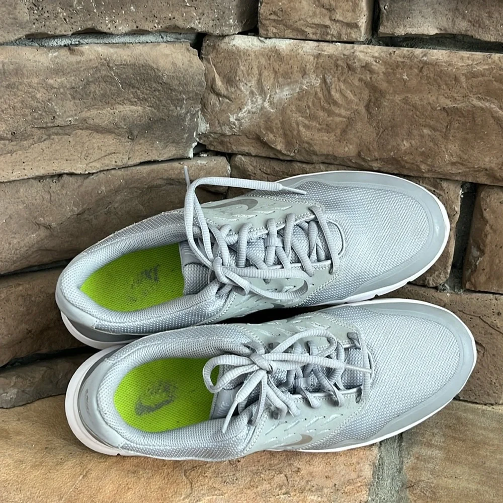 Nike orive gray